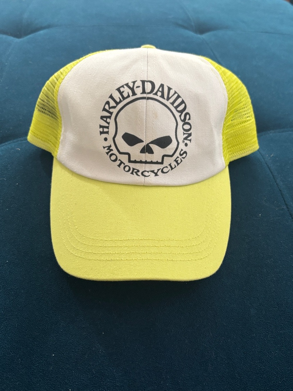 Harley-Davidson Neon Yellow and White Trucker Hat with Skull Emblem
